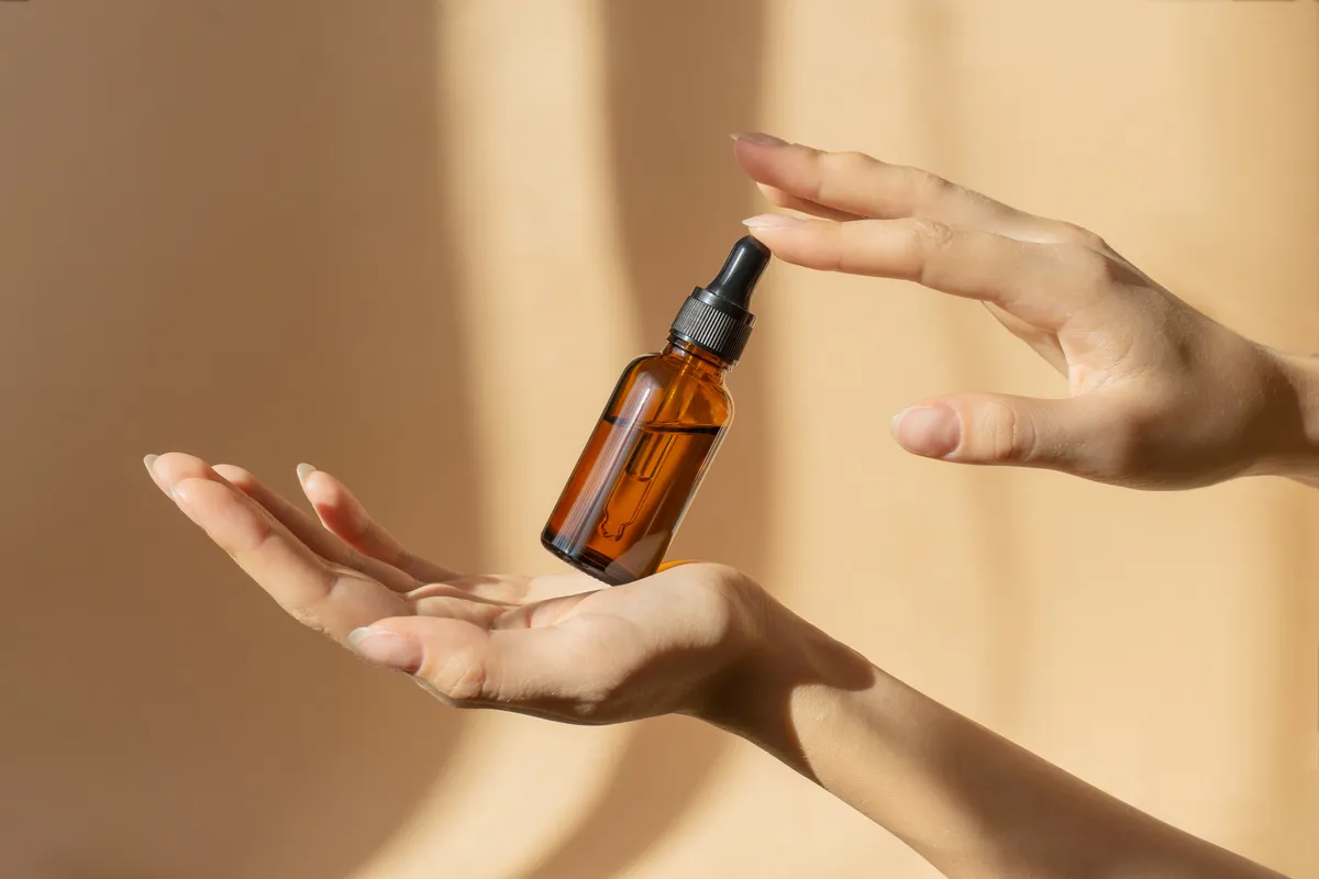 5 Manfaat dan Cara Menggunakan Essential Oil untuk Kesehatan Tangan