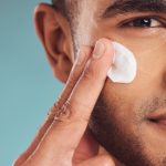 7 Langkah Mudah Merawat Kulit Wajah Pria agar Tetap Sehat