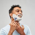 5 Solusi untuk Dagu yang Sering Teriritasi Akibat Cukur